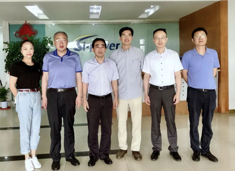 無錫市工商聯黨組書記許崗一行蒞臨我司調研走訪(圖1) 無錫市工商聯黨組書記許崗一行蒞臨我司調研走訪(圖1)